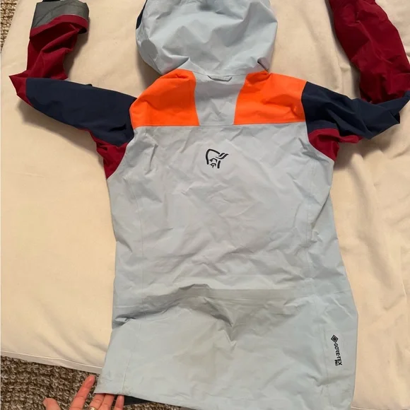 Norrøna women’s ski technical jacket & tech ski pants. - Picture 9 of 15